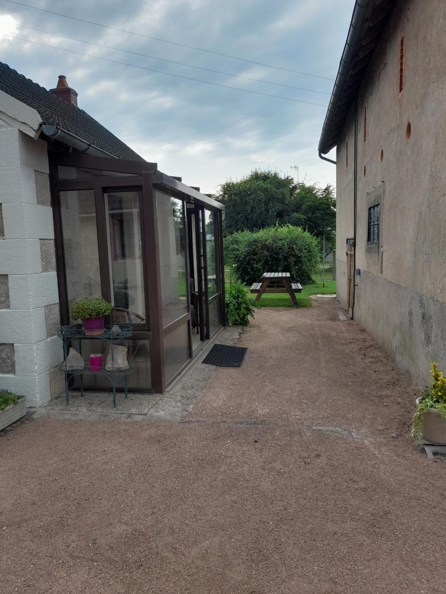 Maison Proche Le Pal 4Kms Thiel-sur-Acolin Bagian luar foto